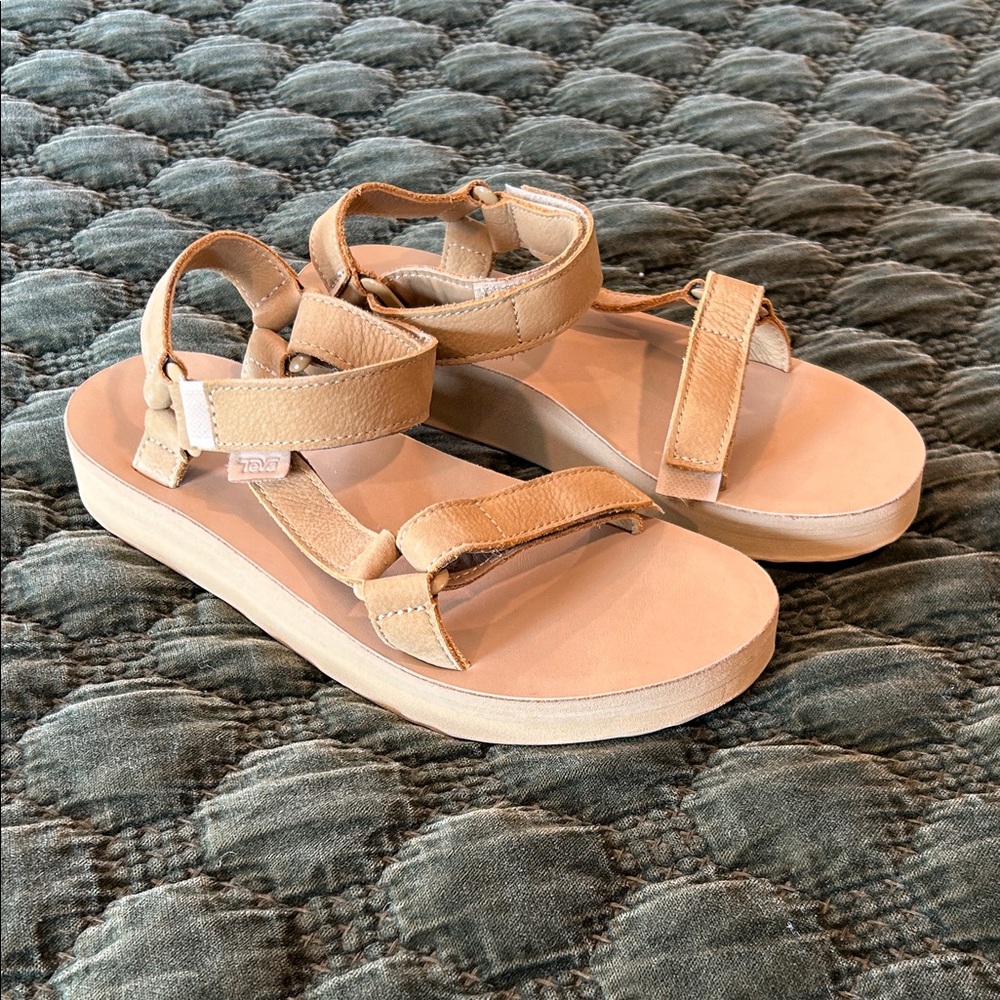 Teva Women's Light Tan Sandals